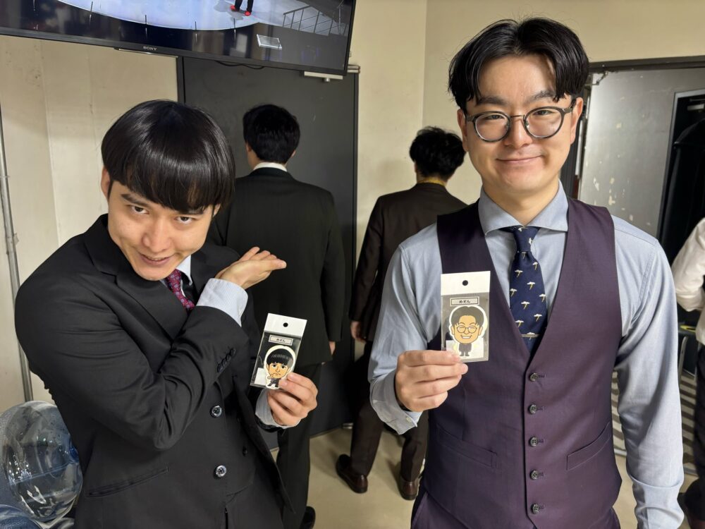 お笑い芸人めぞんの2人