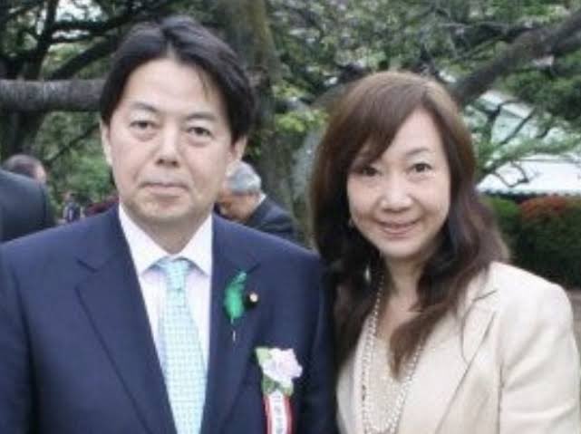 林芳正と妻裕子